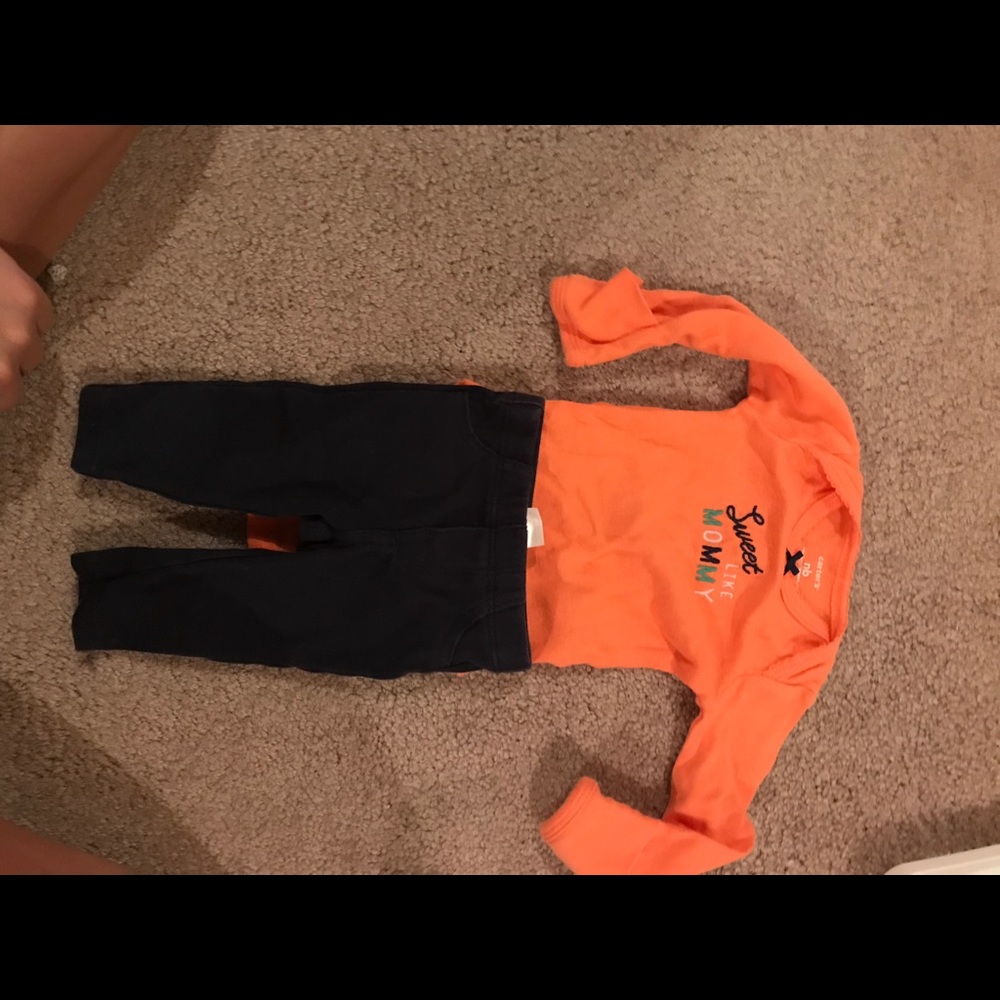 Carter’s newborn outfit set